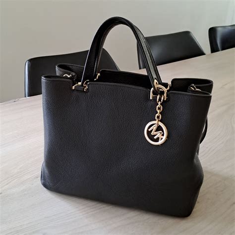 michael kors väska svart|michael kors väska dam.